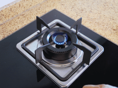 燃氣灶經(jīng)常出現(xiàn)“紅火苗”？千萬要注意了！